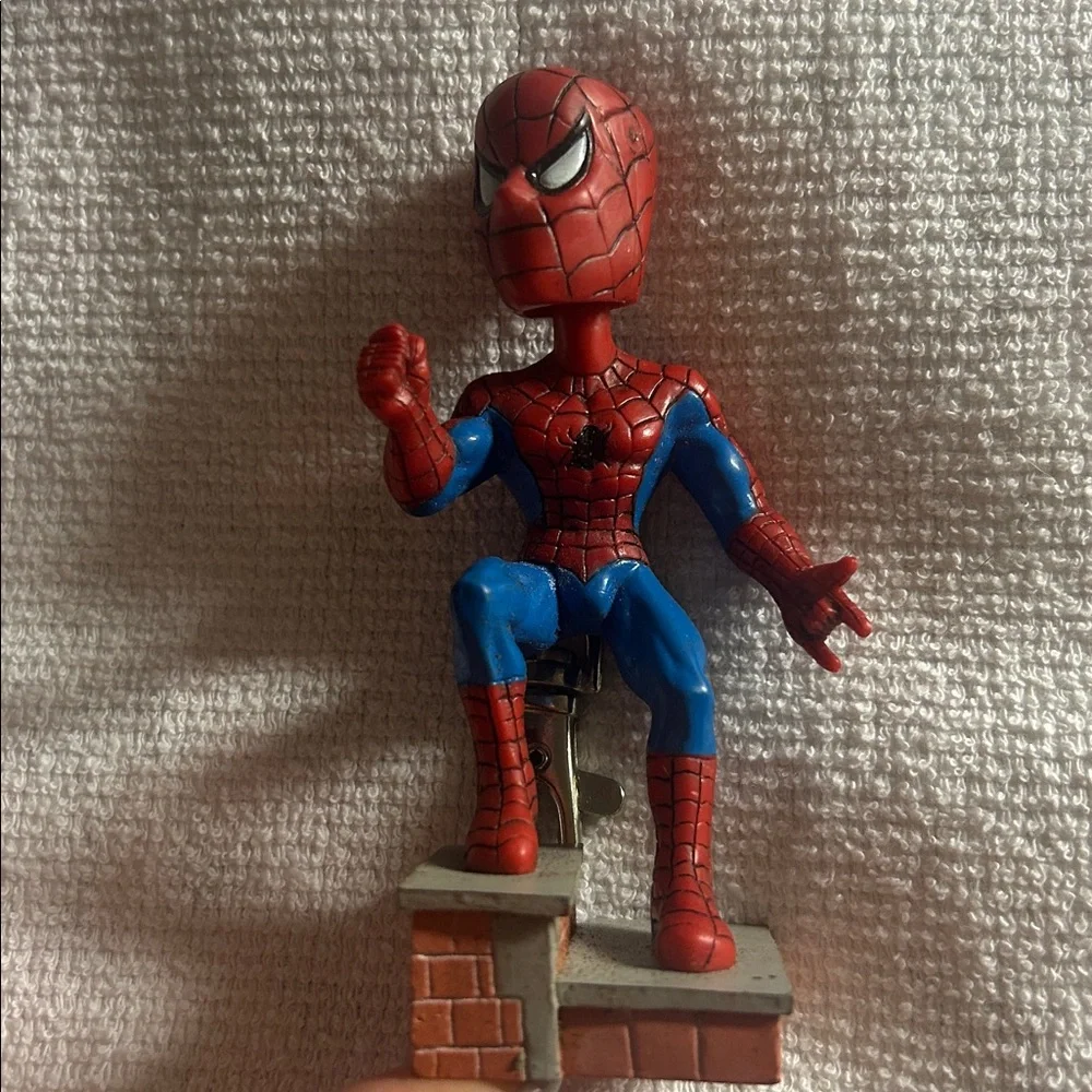 Spider-Man Bobblehead Figure Keychain - Red and Blue 2004 Vintage Keychain‎